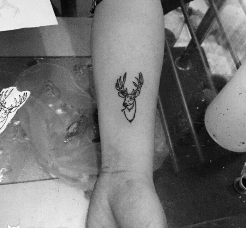 鹿纹身图片