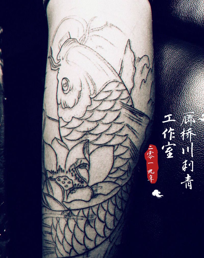 遮盖半成品纹身图片_腿部新传统鲤鱼  遮盖纹身图案