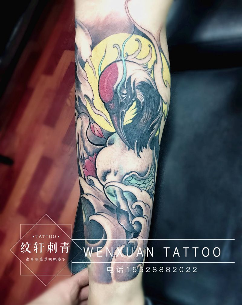 丹顶鹤纹身图片_腿部新传统纹身图案