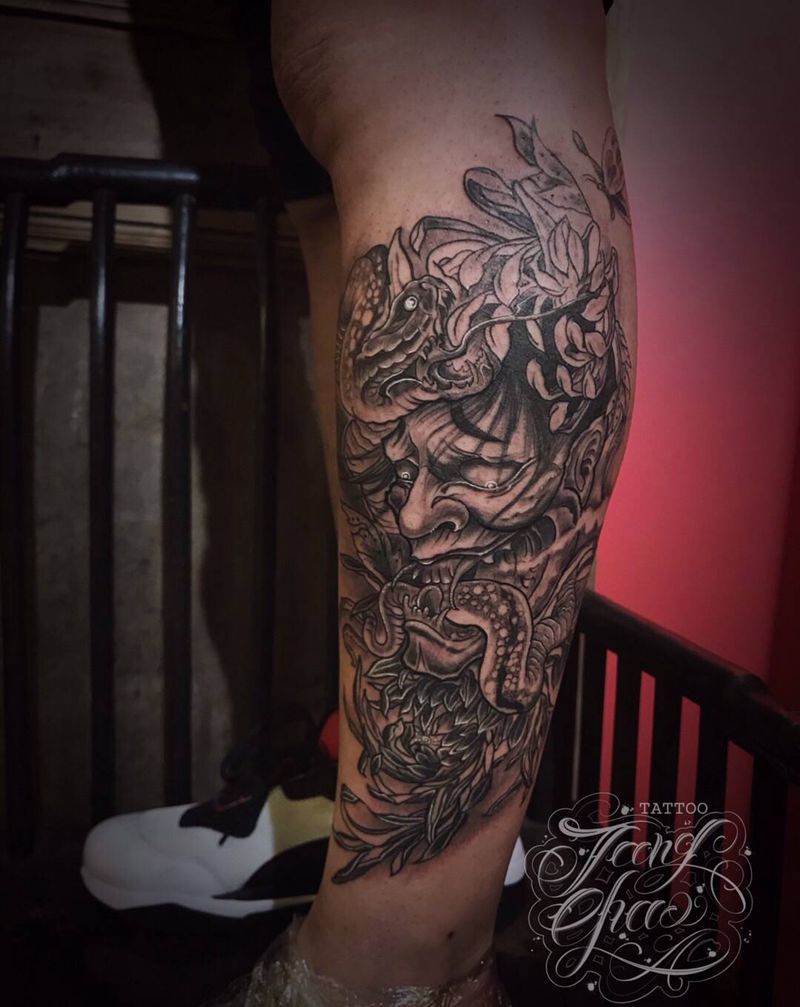 菊花蛇般若纹身图片_腿部新传统纹身图案