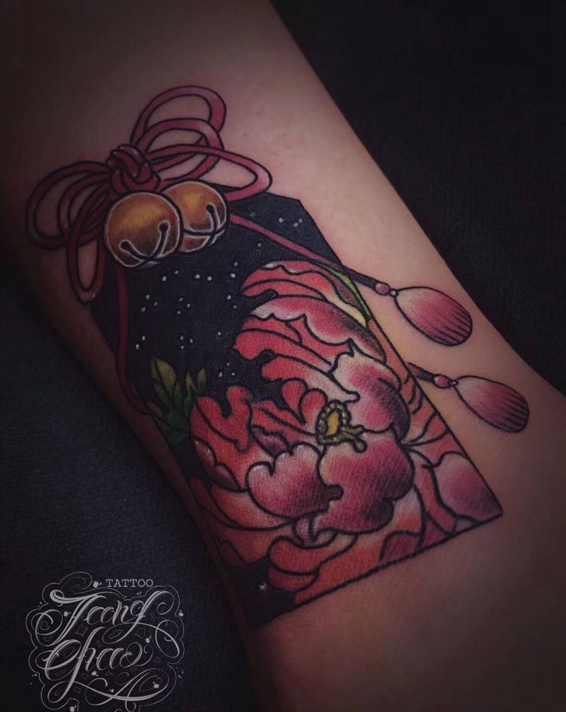 花开富贵纹身图片_腿部新传统纹身图案