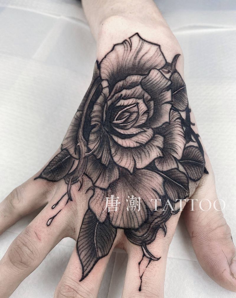 花手纹身图片_手部Old School纹身图案