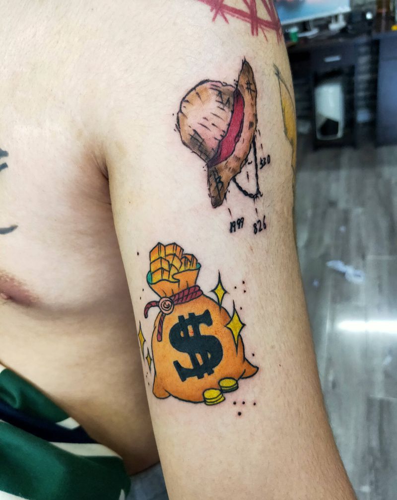 一个小钱袋   还有路飞的草帽纹身图片_手臂纹身图案