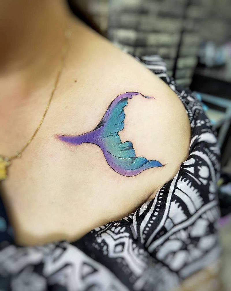 鱼尾纹身图片_肩部纹身图案