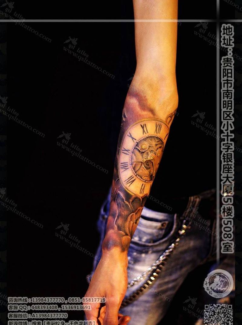 欧美机械时钟纹身图片