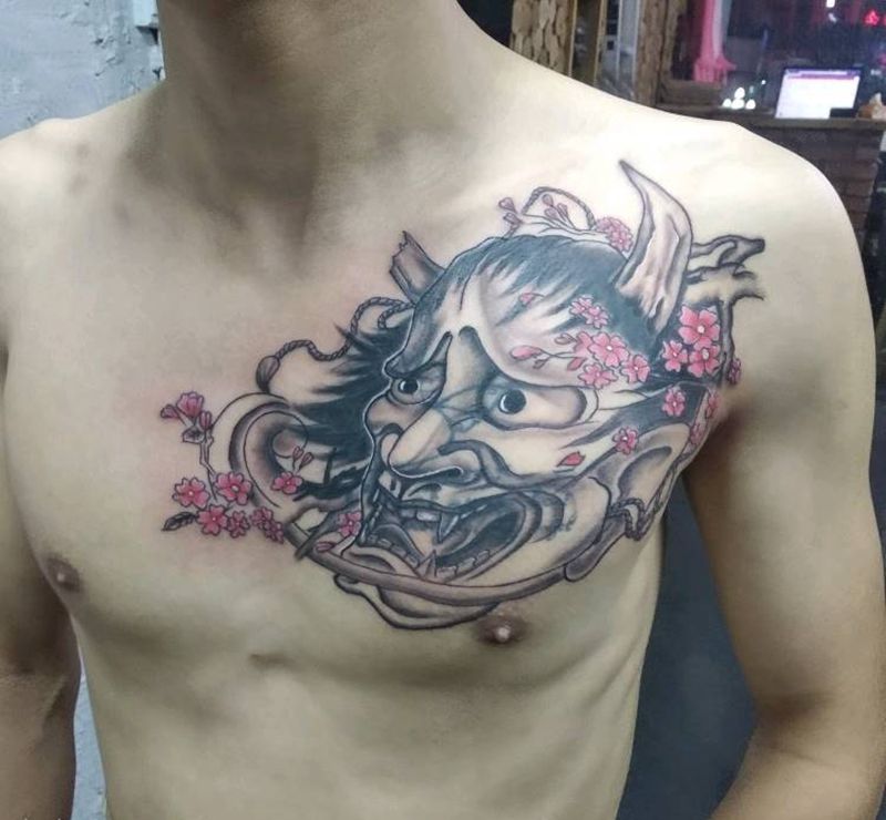 顾客自己决定的遮盖纹身图片_胸部新传统纹身图案