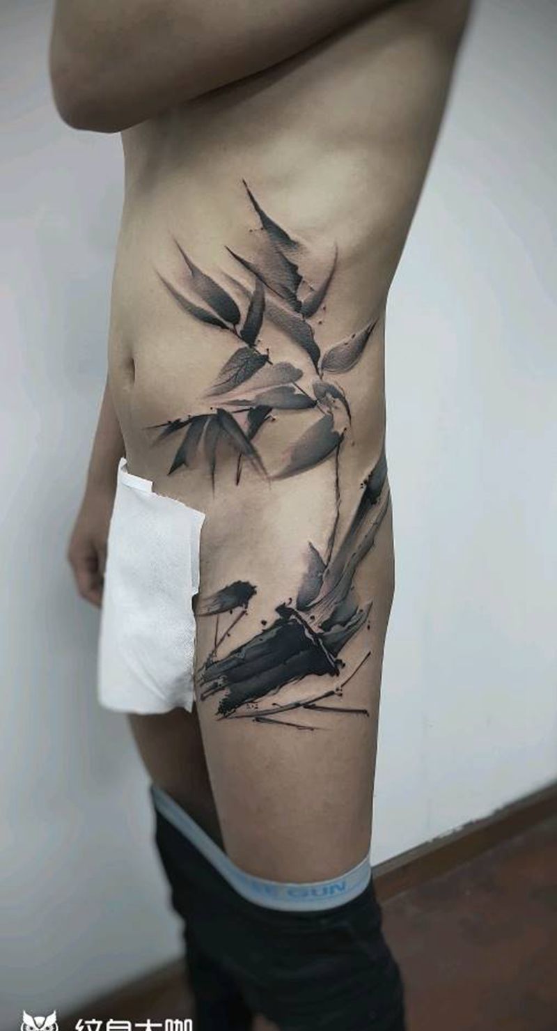 水墨竹子纹身图片_腰部水墨新传统纹身图案