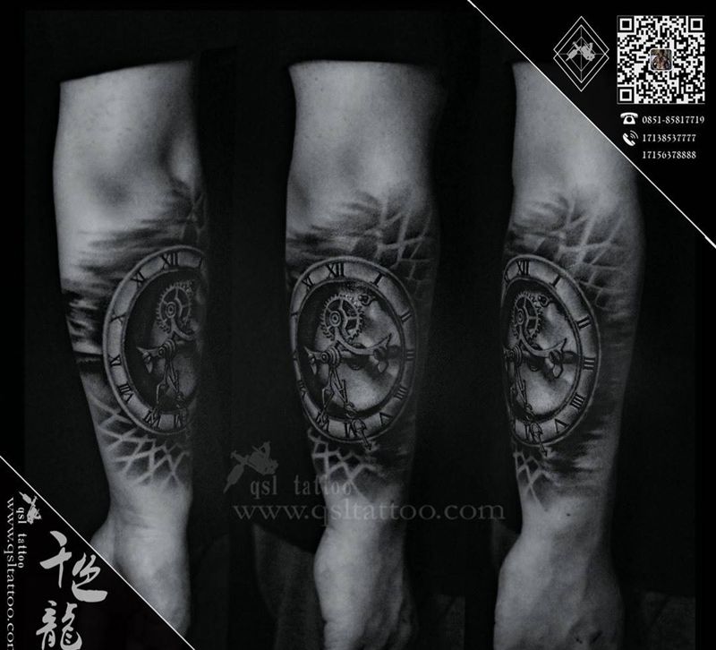 欧美写实时钟纹身图片