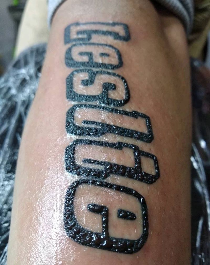 新鲜的组织液纹身图片