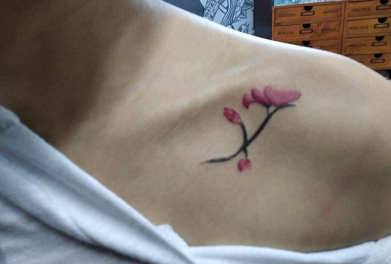 完美锁骨纹身图片