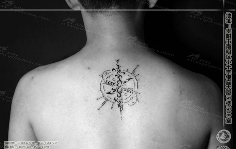 图腾指南针纹身图片