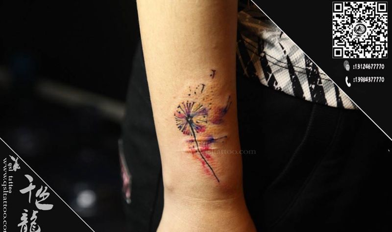 水墨风蒲公英 蜻蜓纹身图片