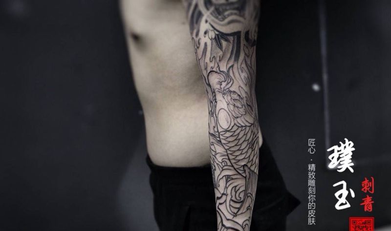 花臂衔接，大臂外侧非本店作品。纹身图片