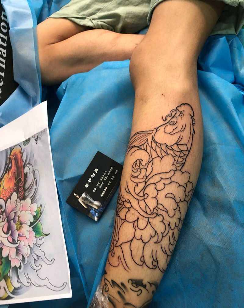 小腿鲤鱼纹身图片