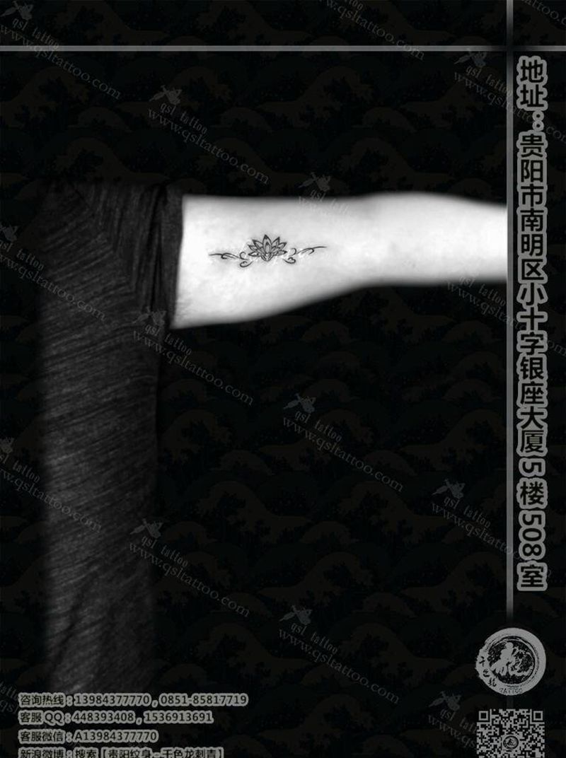 图腾莲花纹身图片