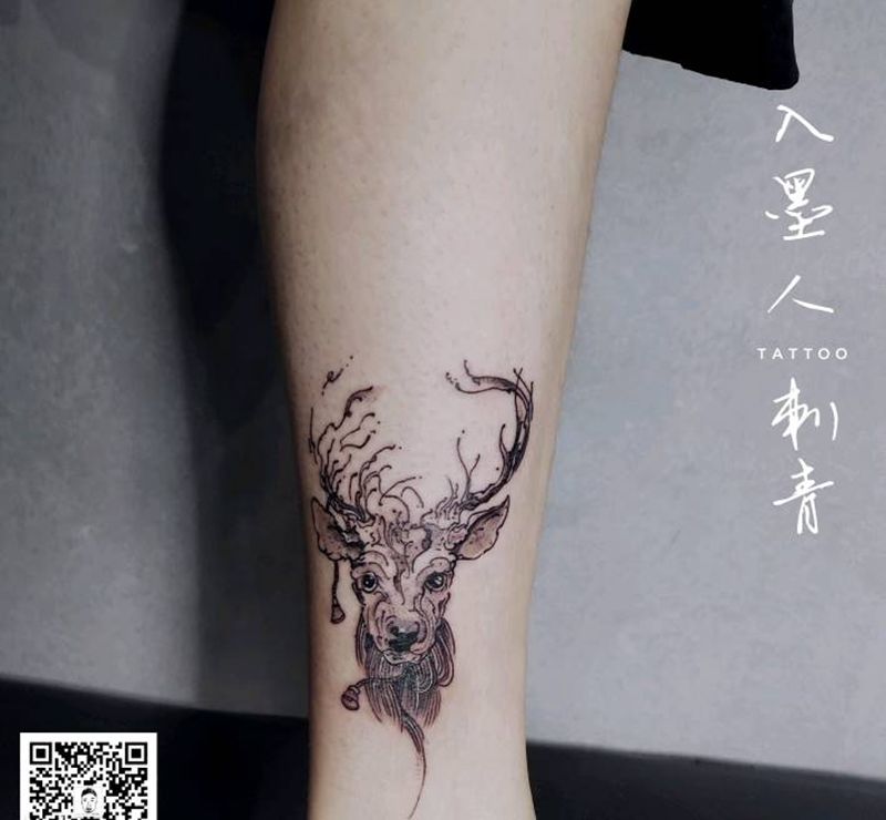 鹿纹身图片_脚部纹身图案