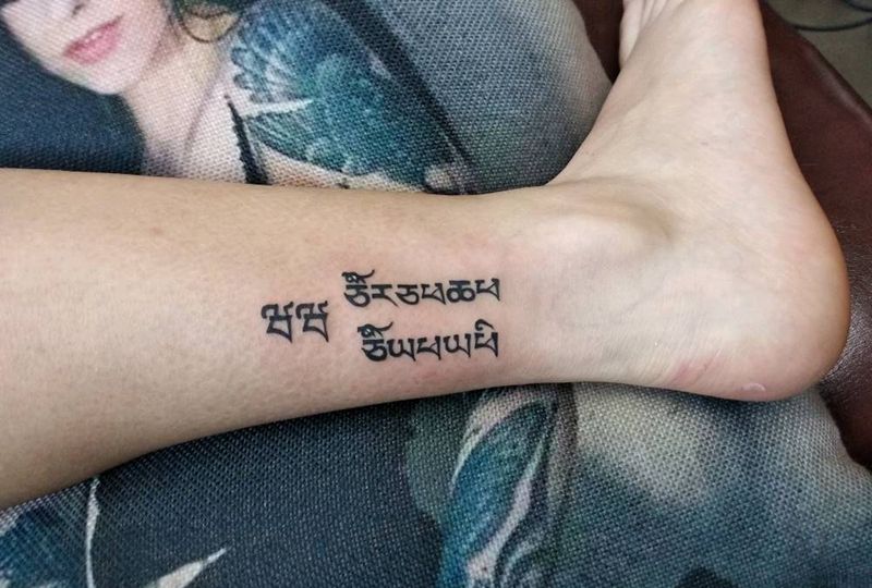 小藏文纹身图片