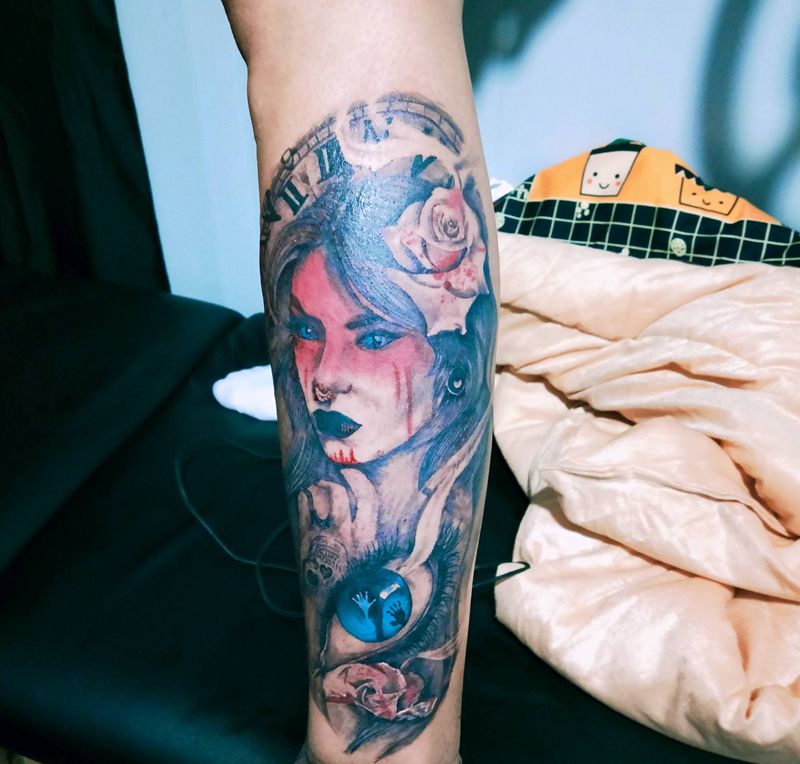 大美女纹身图片_腿部脚部欧美写实纹身图案