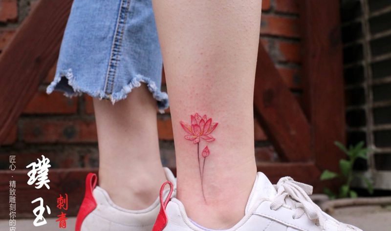 水彩小花纹身图片