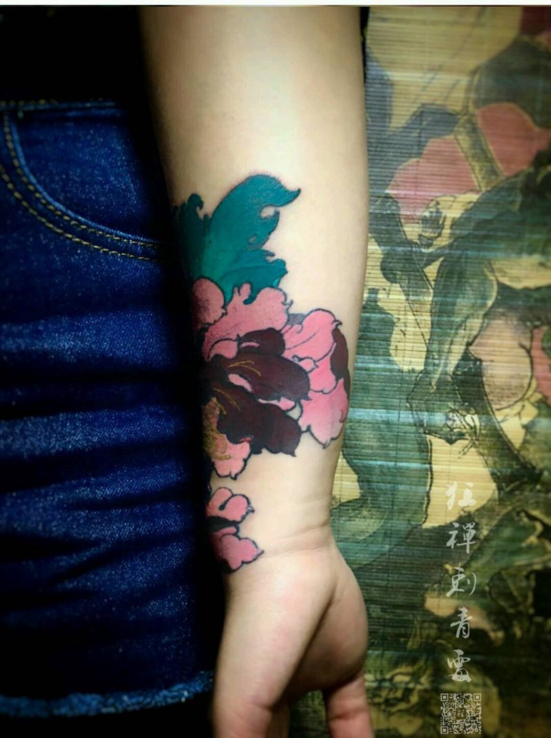 盖中盖纹身图片_肩部手臂新传统纹身图案