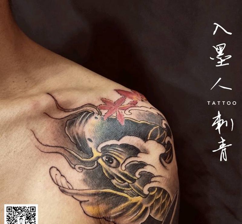 ~鱼纹身图片_新传统纹身图案