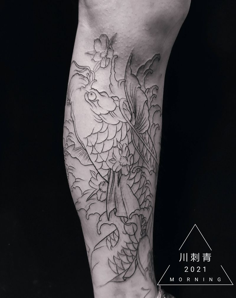 鲤鱼线条部分纹身图片_腿部新传统纹身图案