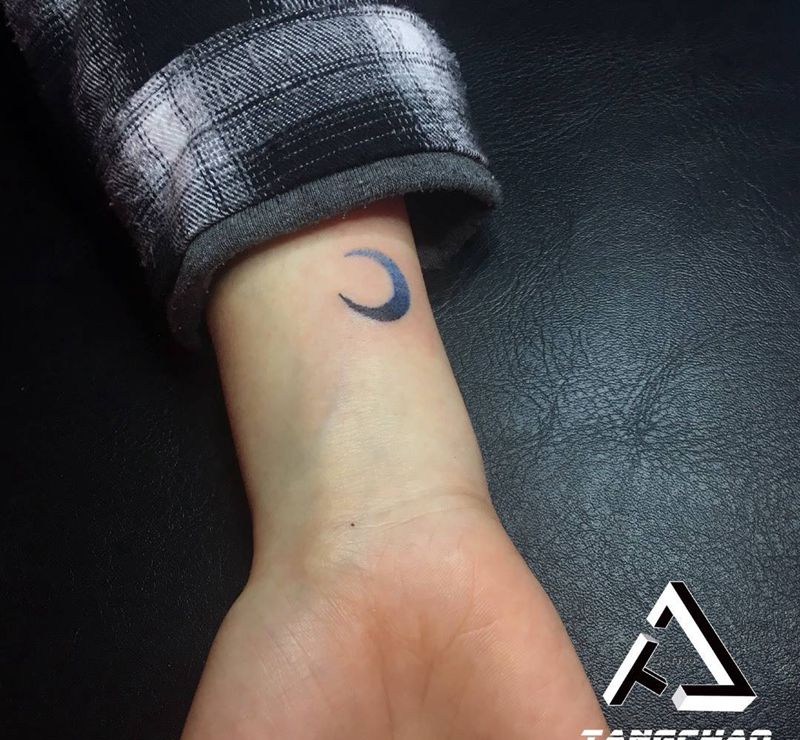 月纹身图片