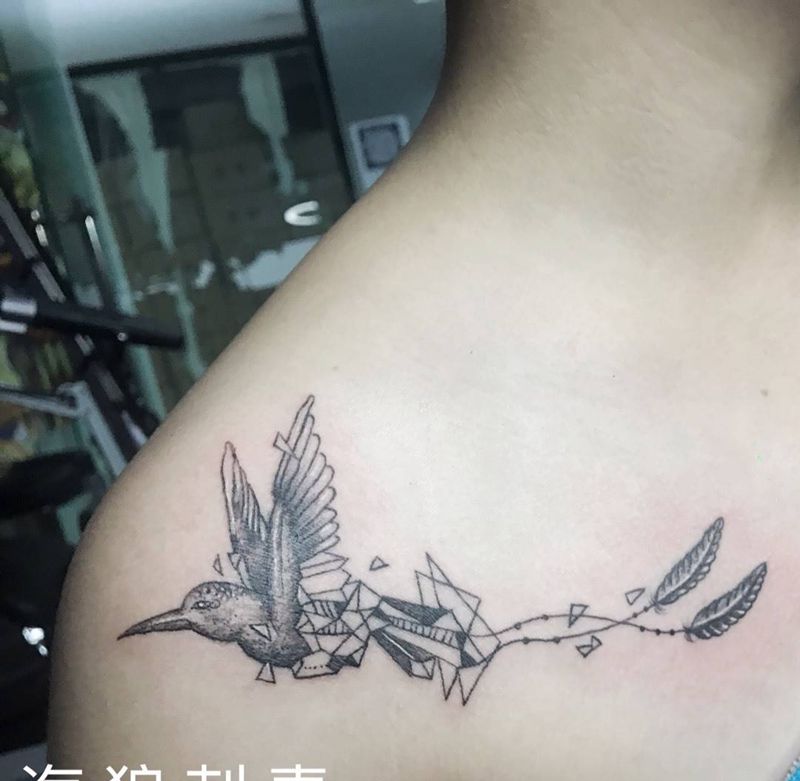 几何鸟纹身图片
