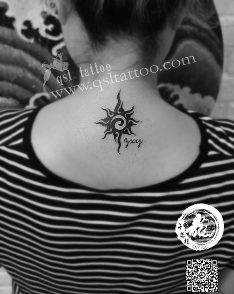 颈后 图腾纹身图片