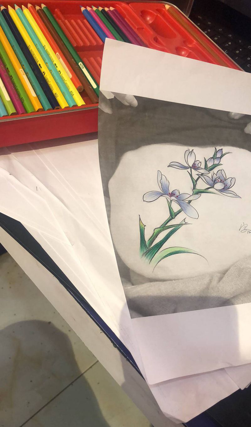 兰花纹身图片_腹部纹身图案