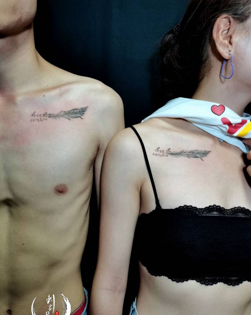 羽毛情侣纹身图片_肩部清新纹身图案