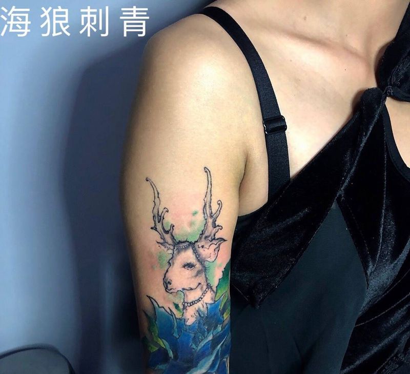 鹿遮盖旧纹身纹身图片
