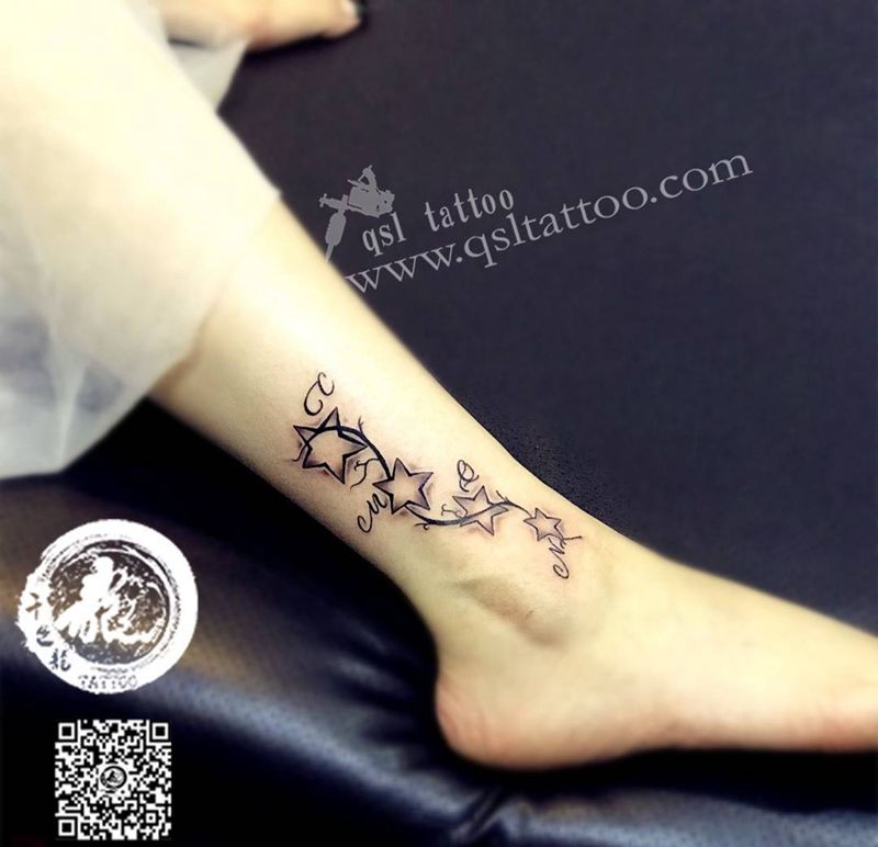 脚踝 小星星纹身图片