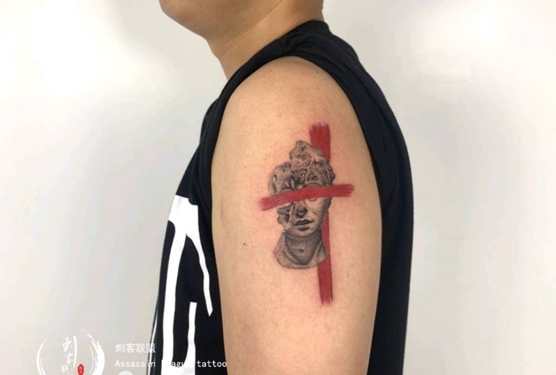 心眼纹身图片_手臂欧美写实纹身图案