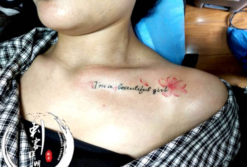 彼岸花纹身图片_肩部纹身图案