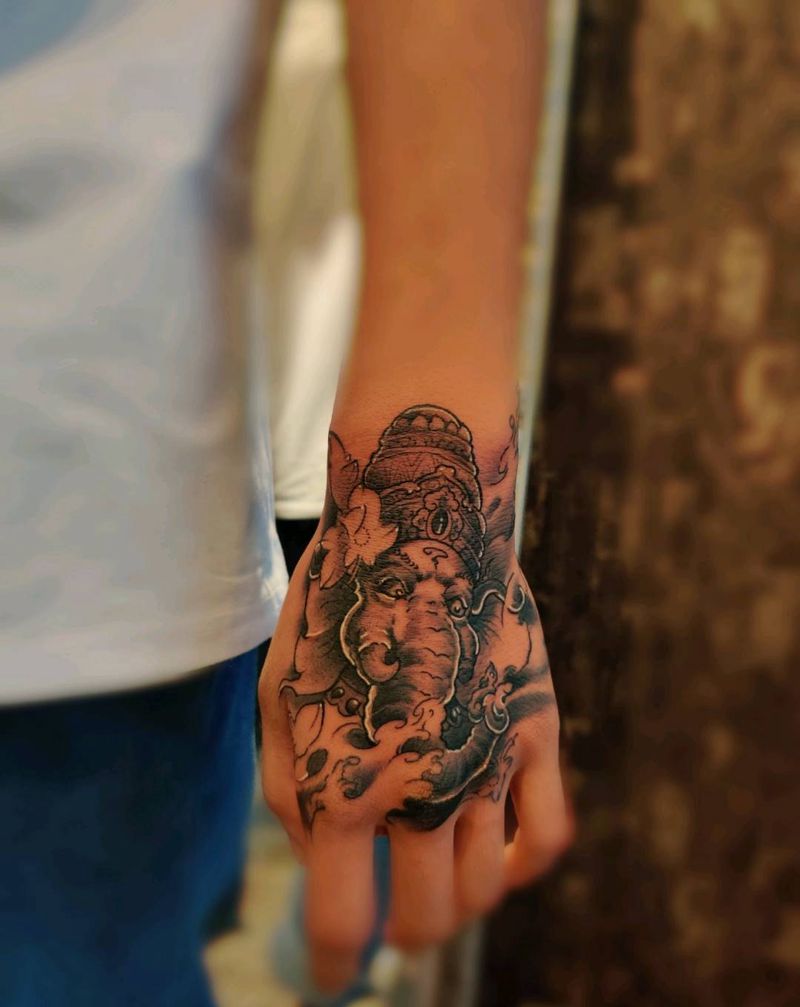 象神纹身图片_手部纹身图案