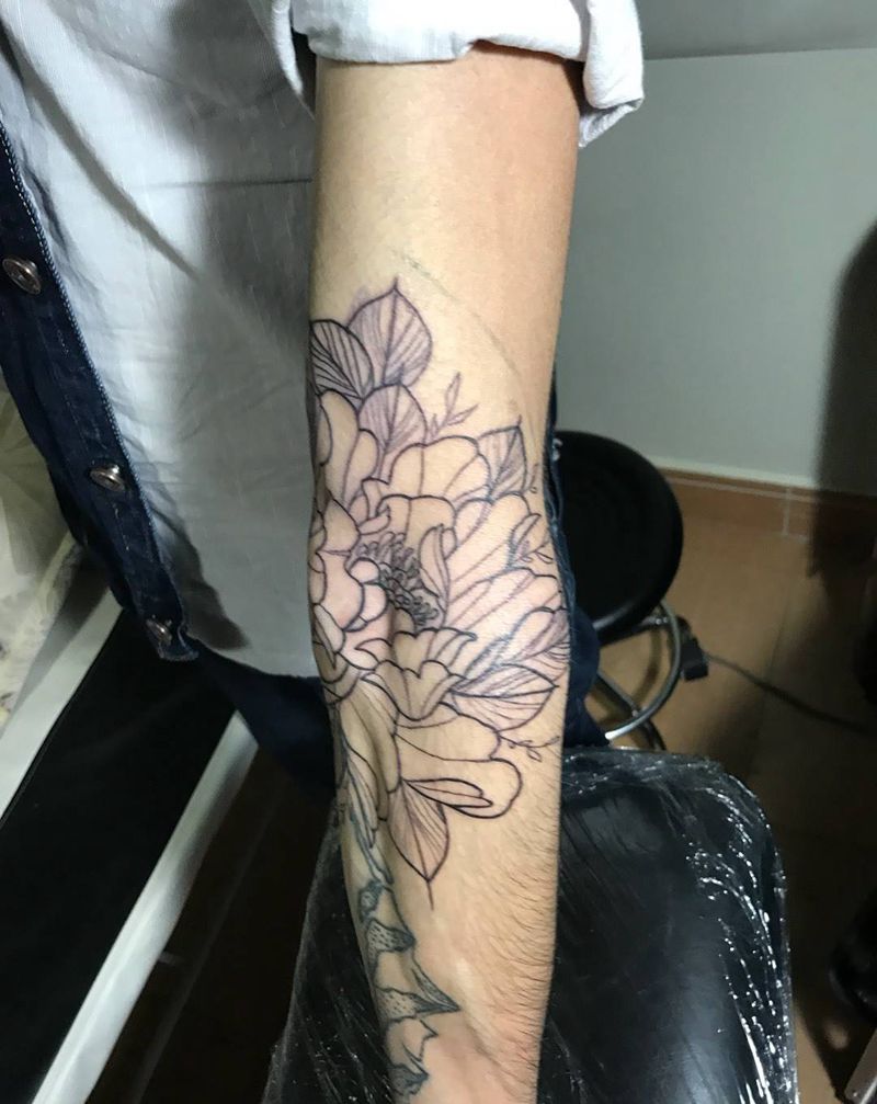 牡丹 线条纹身图片