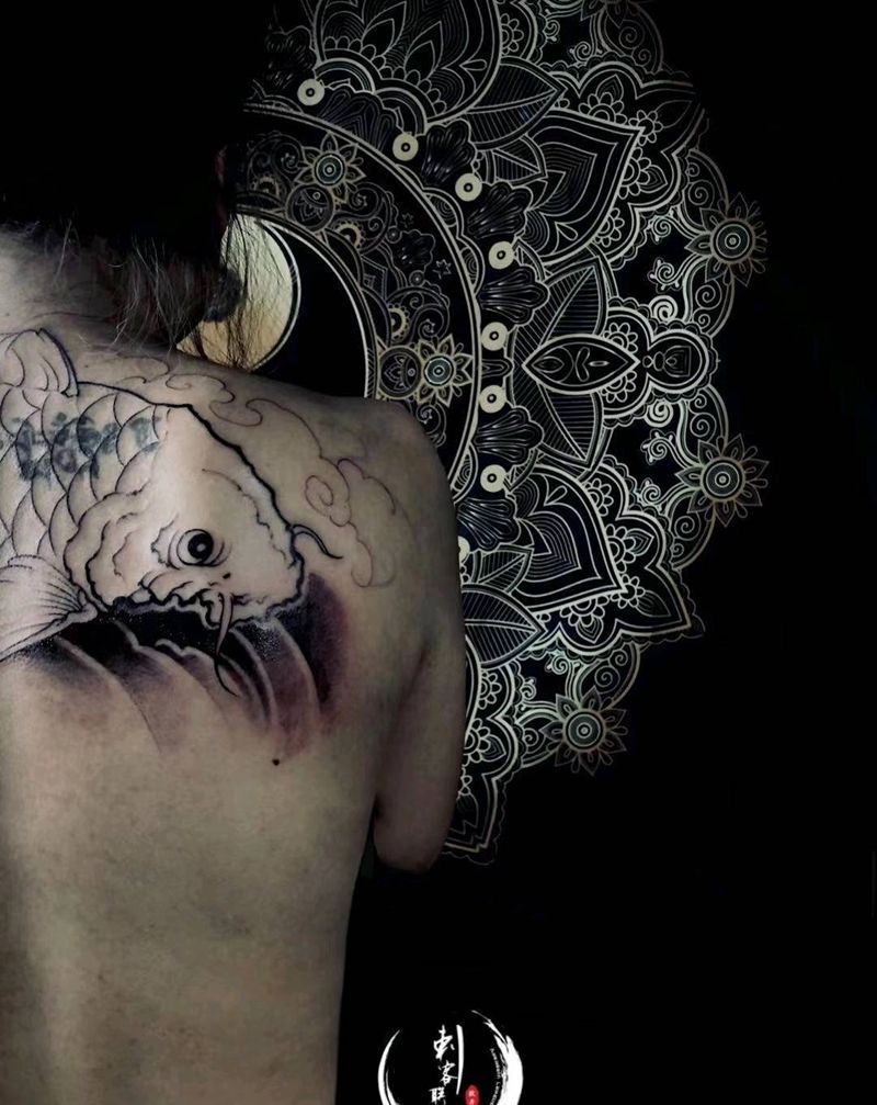 新传统：遮盖：鱼纹身图片_New School动物纹身图案