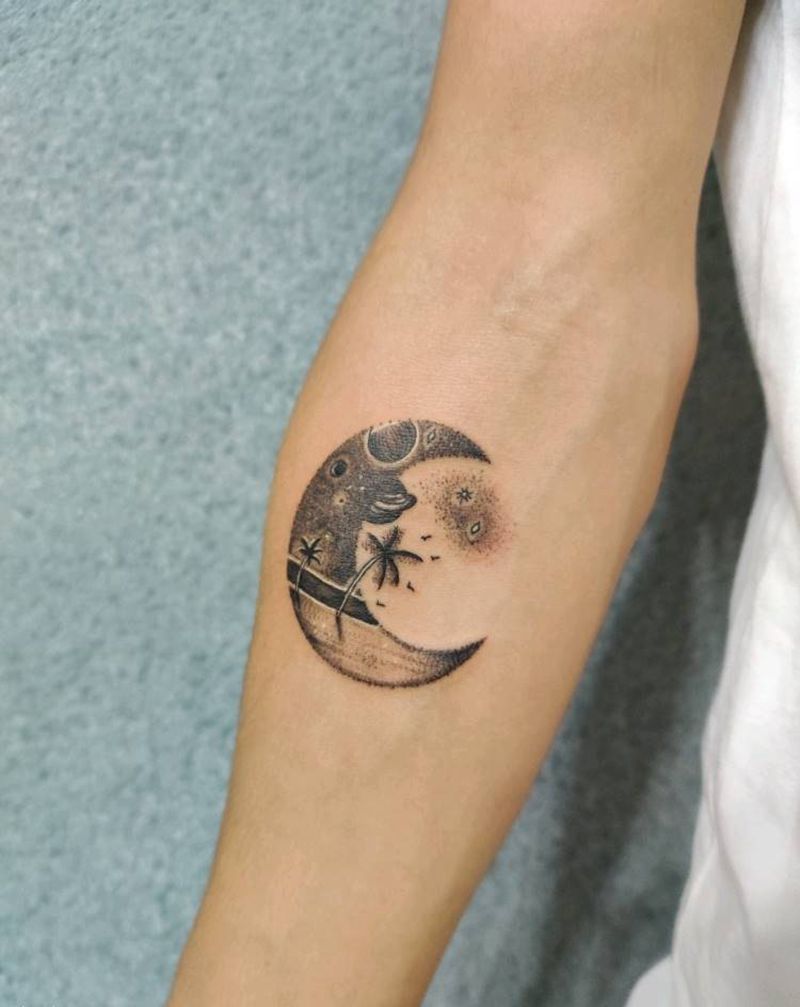 月儿弯弯纹身图片_手臂纹身图案