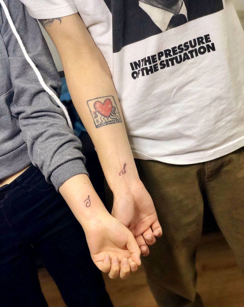 情侣纹身图片_手部纹身图案