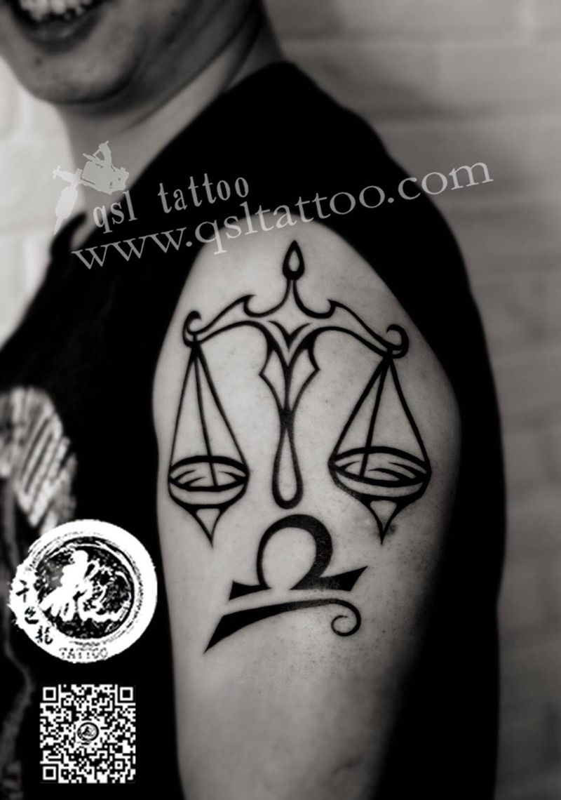 天秤纹身图片