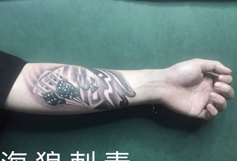 扑克牌纹身图片