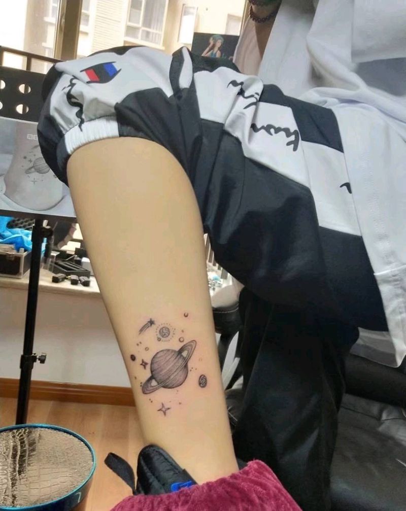 小星球纹身图片_脚部小清新纹身图案