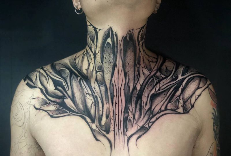 暗黑花体纹身图片_颈部纹身图案