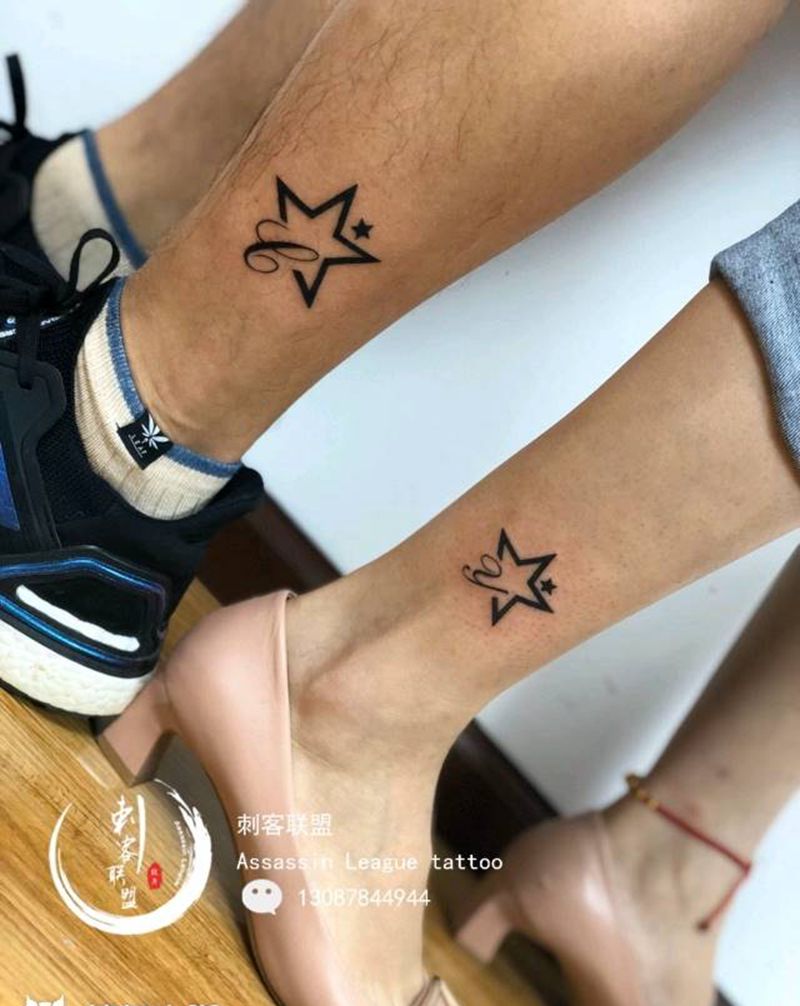 情侣纹身图片_脚部情侣纹身图案