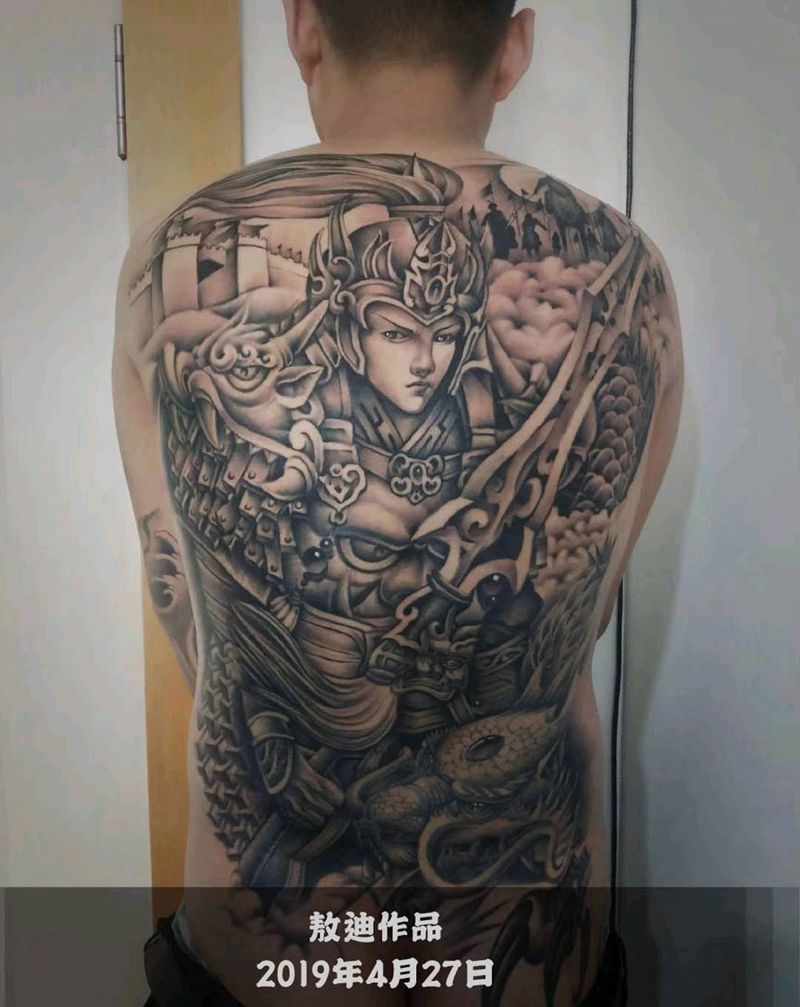 满背赵云纹身图片_背部新传统纹身图案