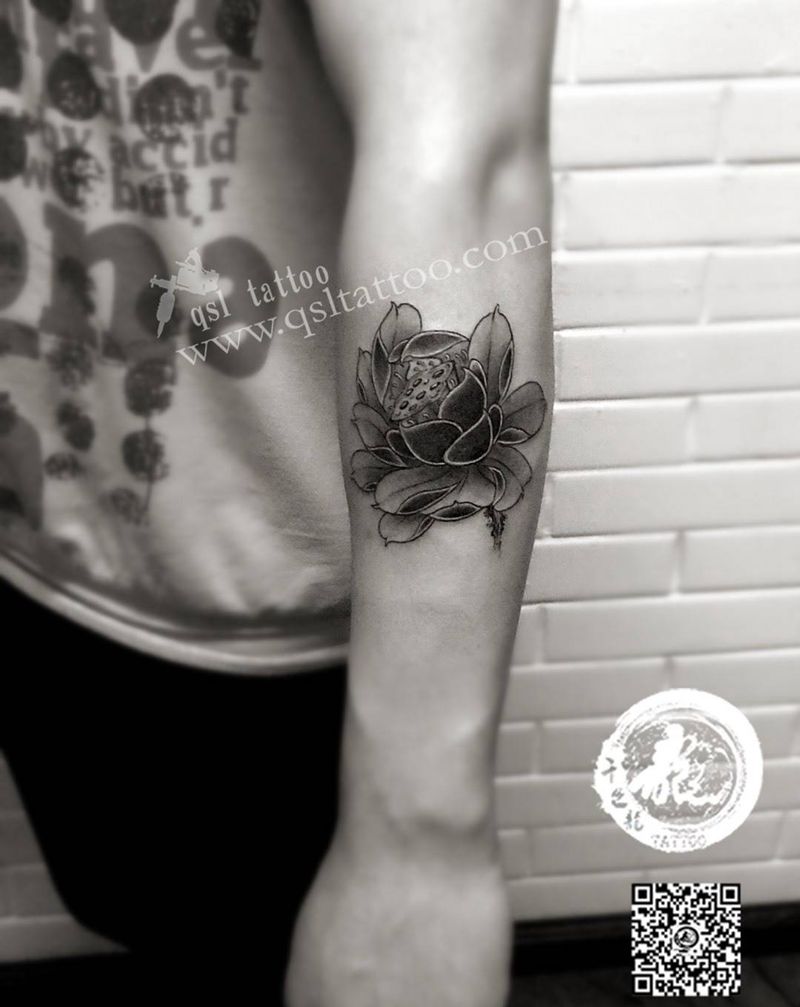 小臂 莲花纹身图片