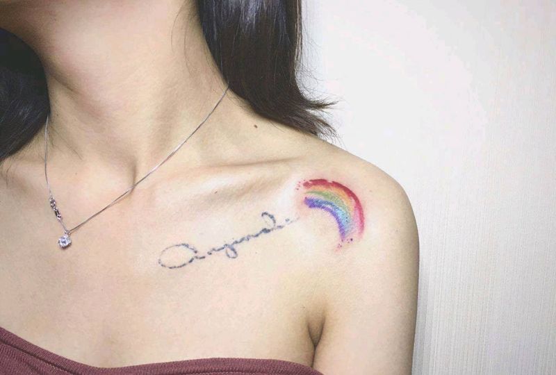 彩虹糖纹身图片_肩部New School纹身图案