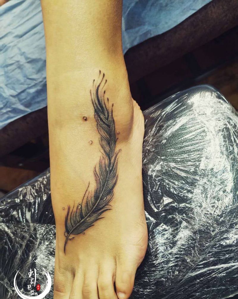 羽毛纹身图片_脚部清新纹身图案