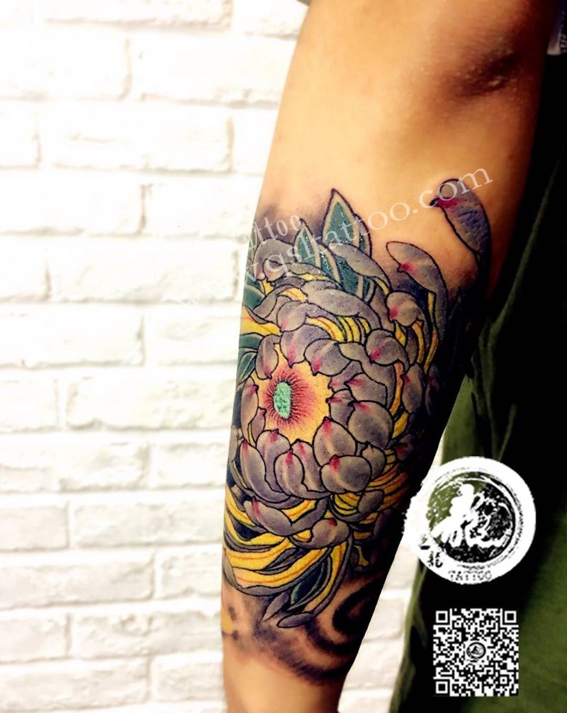 小臂 菊花纹身图片